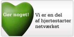 Hjertestarter er placeret på nord gavlen på Garnihotel, mod kirkehuset og Skjoldbjerg kirke.